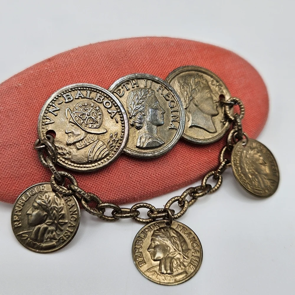 VINTAGE Gold Tone Coin Dangle Chain Pink Oval Hair Barrette Clip